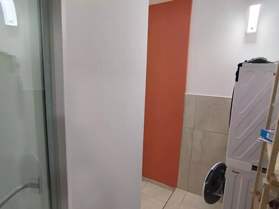 Immagine 10 di Camera in affitto  in Via Ugo Bassi a Bologna