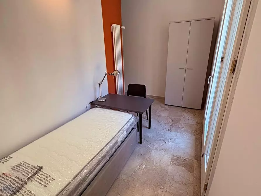 Immagine 4 di Camera in affitto  in Via Ugo Bassi a Bologna