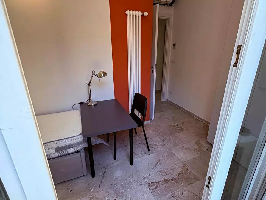 Immagine 3 di Camera in affitto  in Via Ugo Bassi a Bologna