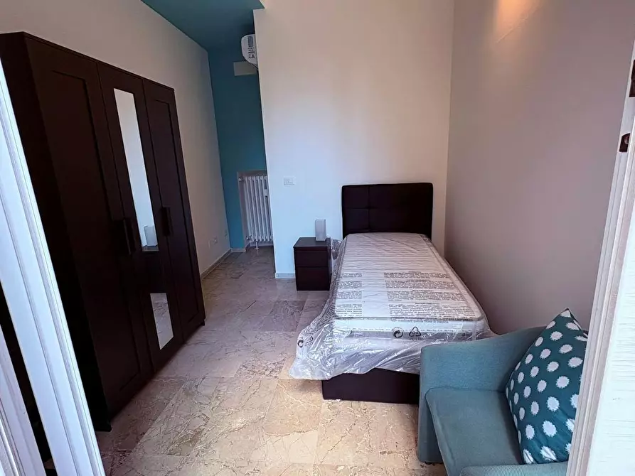 Immagine 1 di Camera in affitto  in Via Ugo Bassi a Bologna