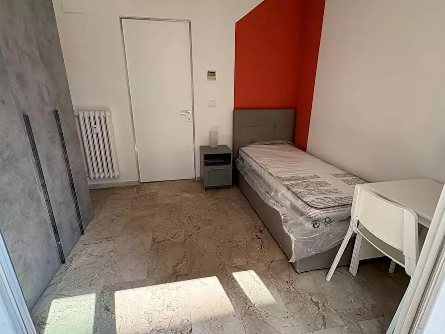 Immagine 5 di Camera in affitto  in Via Ugo Bassi a Bologna