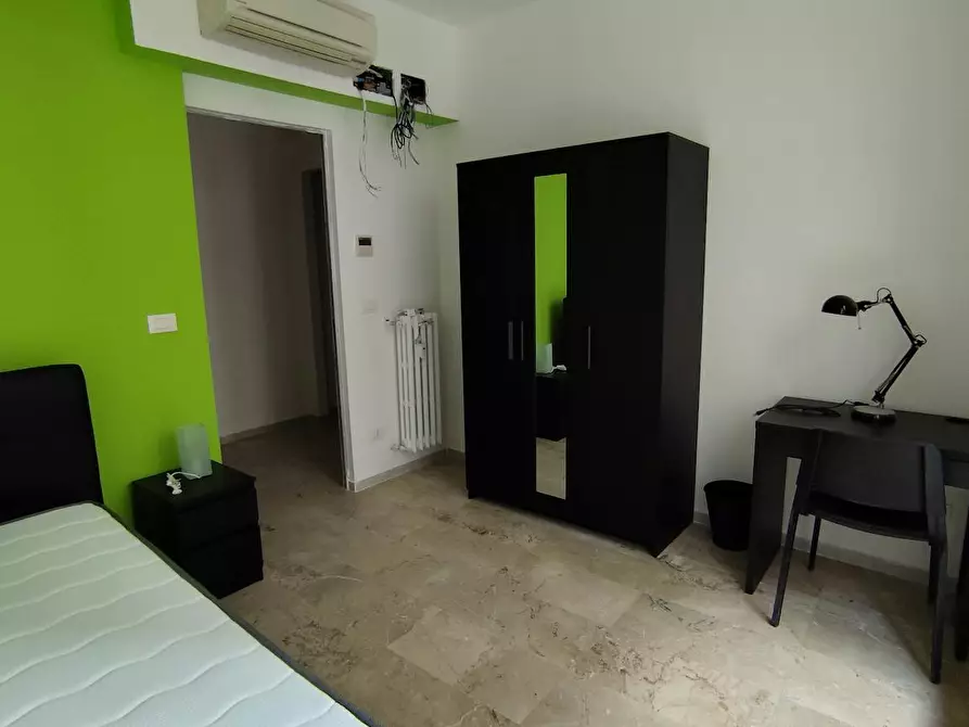 Immagine 4 di Camera in affitto  in Via Ugo Bassi a Bologna