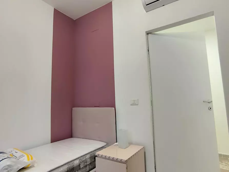 Immagine 10 di Camera in affitto  in Via Ugo Bassi a Bologna