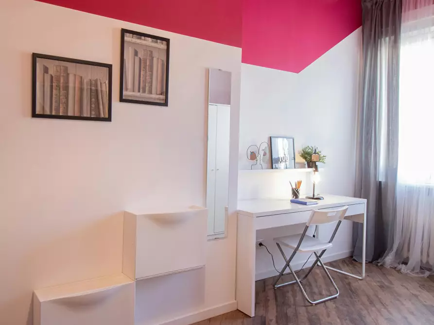 Immagine 3 di Camera in affitto  in Via Antonio Cavagna Sangiuliani a Pavia