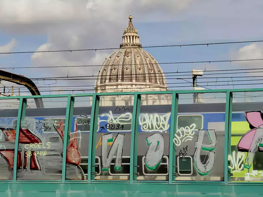 Immagine 7 di Appartamento in affitto  in Via di Monte del Gallo a Roma