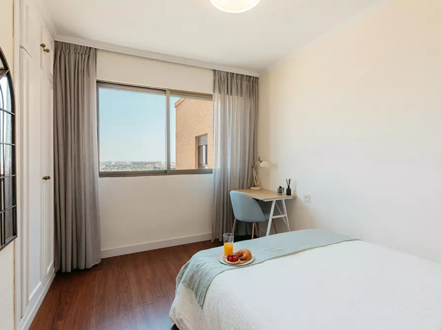 Immagine 3 di Camera in affitto  in Plaça del Mestre Ripoll a Valencia