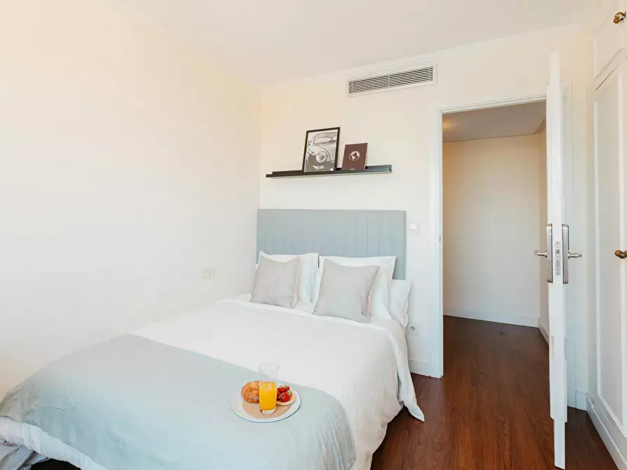 Immagine 1 di Camera in affitto  in Plaça del Mestre Ripoll a Valencia