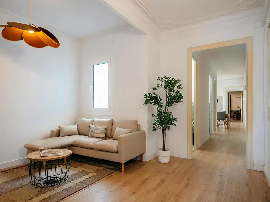 Immagine 5 di Camera in affitto  in Carrer Gran de Gràcia a Barcelona