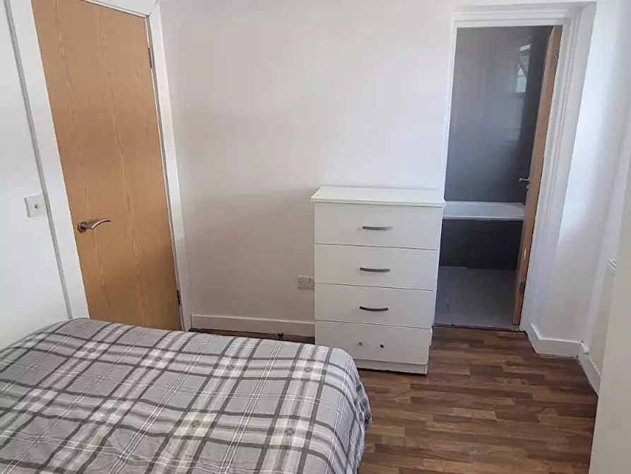 Immagine 6 di Appartamento in affitto  in Bacon Street a Poplar