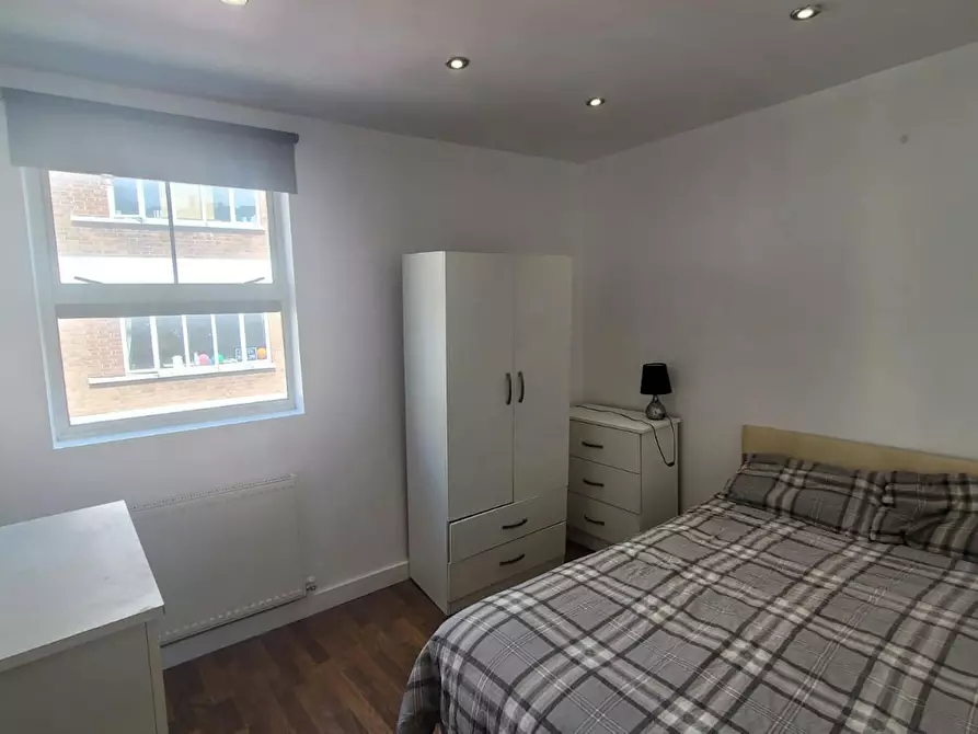 Immagine 7 di Appartamento in affitto  in Bacon Street a Poplar