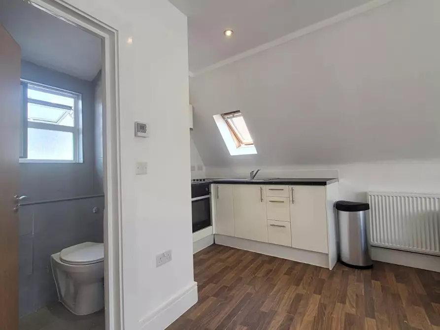 Immagine 10 di Appartamento in affitto  in Bacon Street a Poplar