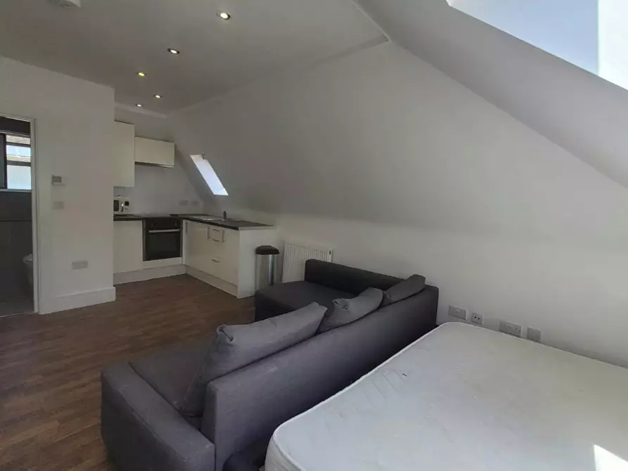 Immagine 9 di Appartamento in affitto  in Bacon Street a Poplar