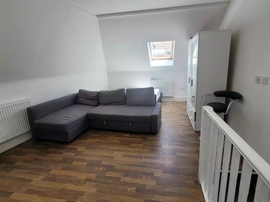 Immagine 1 di Appartamento in affitto  in Bacon Street a Poplar