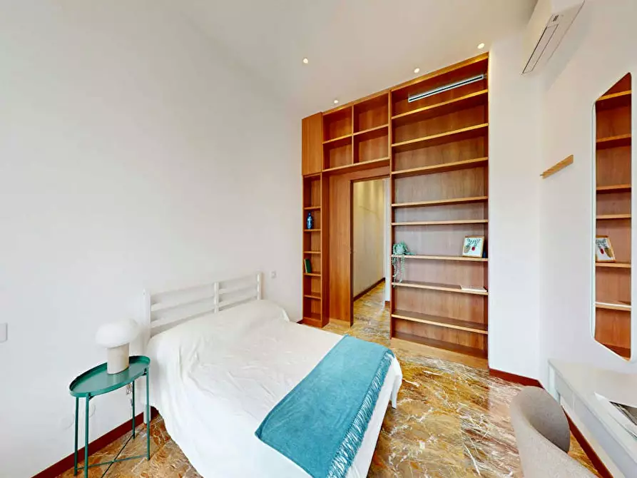 Immagine 2 di Camera in affitto  in Via San Martino a Milano