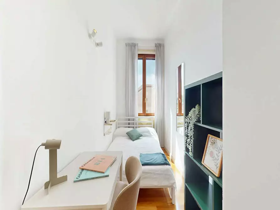 Immagine 1 di Camera in affitto  in Via San Martino a Milano