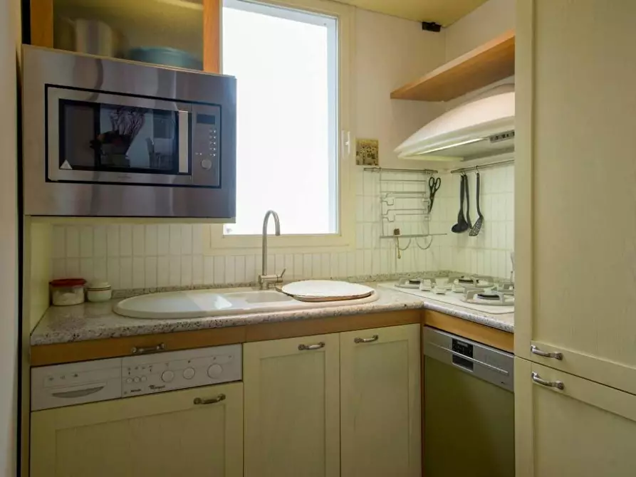 Immagine 8 di Camera in affitto  in Via San Quirico a Siena