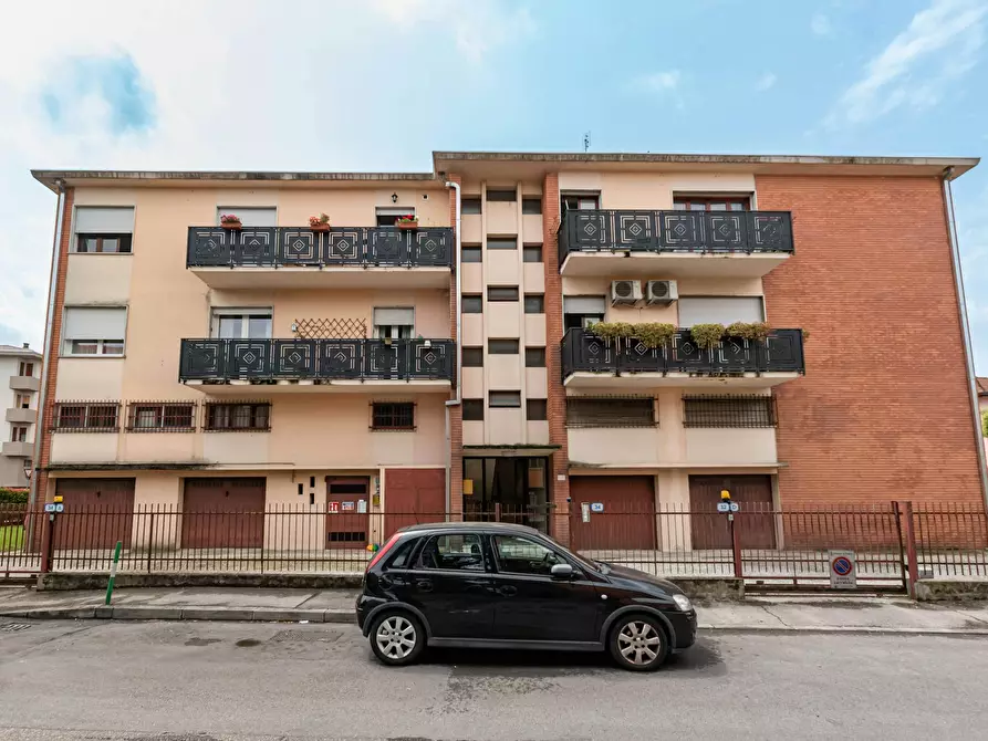 Immagine 10 di Camera in affitto  in Via Cà Magno a Padova