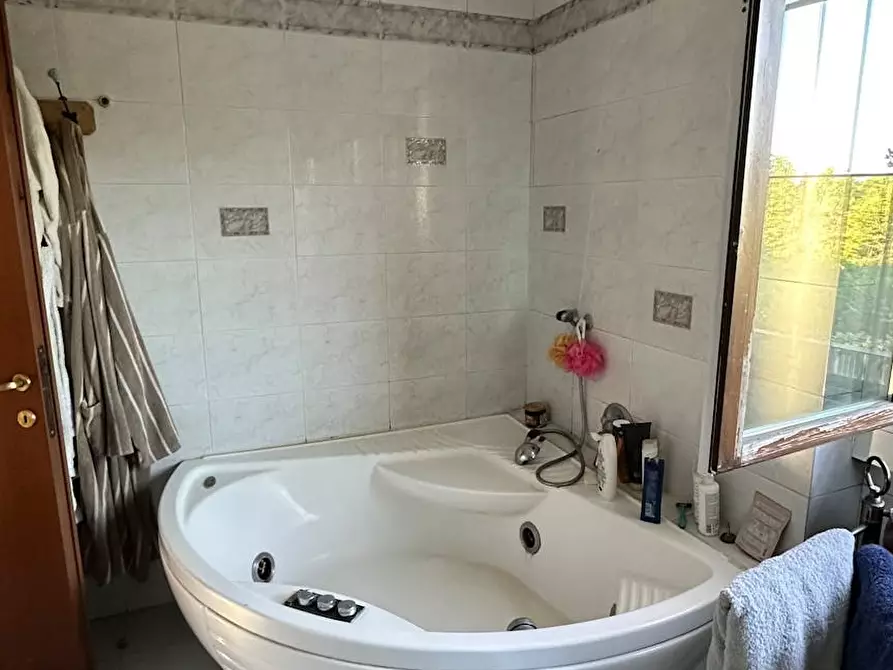 Immagine 4 di Camera in affitto  in Via A. Cristei a Segrate