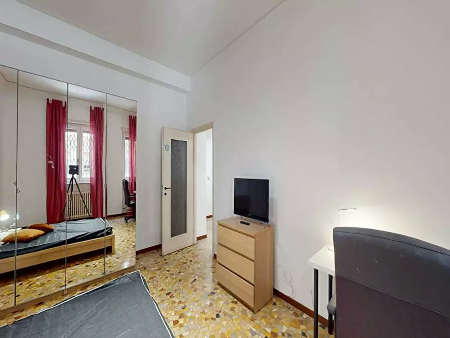 Immagine 4 di Camera in affitto  in Via Anco Marzio a Milano