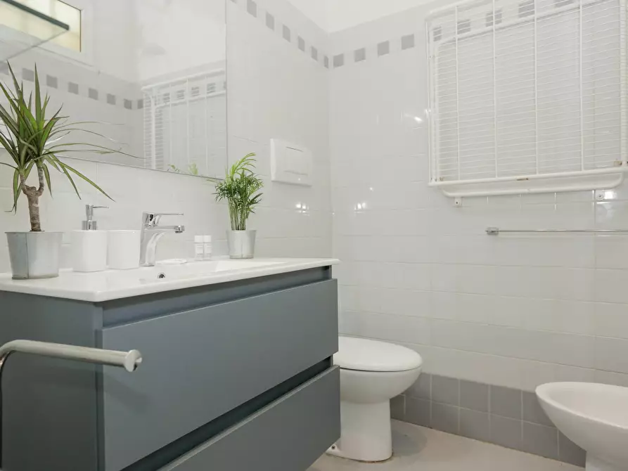 Immagine 10 di Appartamento in affitto  in Lungarno Francesco Ferrucci a Firenze