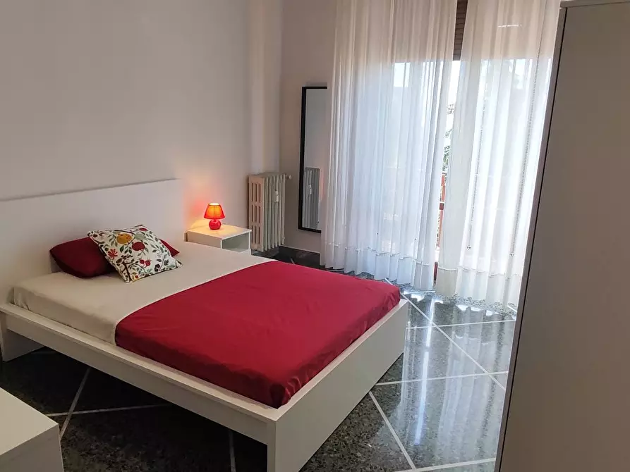 Immagine 4 di Camera in affitto  in Viale Fratelli Rosselli a Firenze