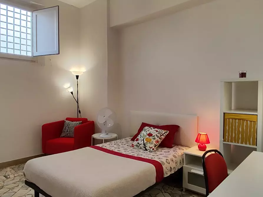 Immagine 3 di Camera in affitto  in Viale Fratelli Rosselli a Firenze