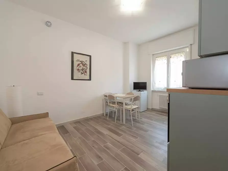 Immagine 2 di Appartamento in affitto  in Via Gressoney a Milano