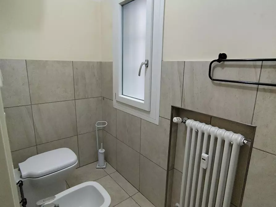 Immagine 3 di Camera condivisa in affitto  in Via Ugo Bassi a Bologna