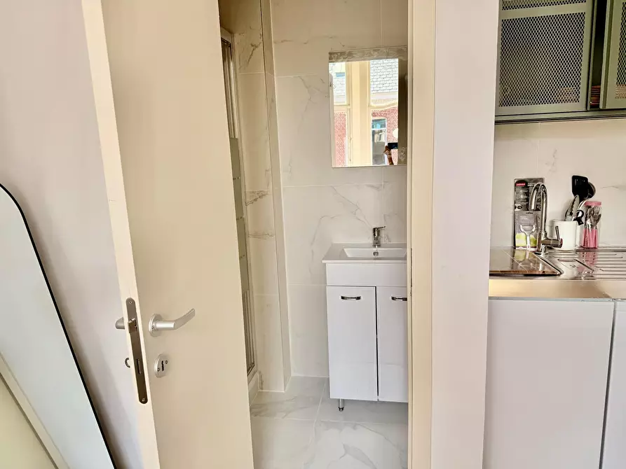 Immagine 9 di Casa indipendente in affitto  in Rue de Veeweyde a Anderlecht
