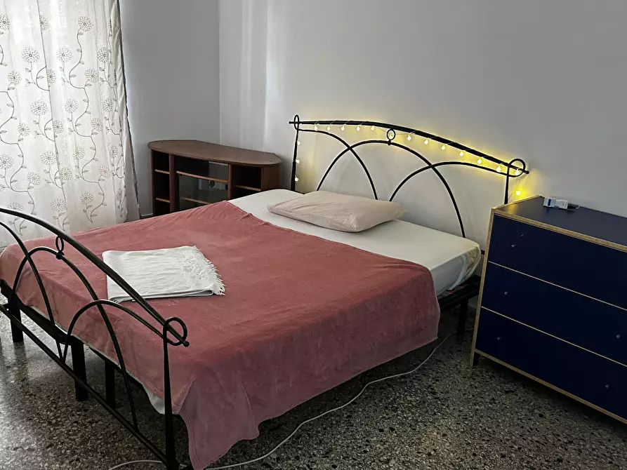 Immagine 5 di Camera in affitto  in Via Gian Luca Squarcialupo a Roma