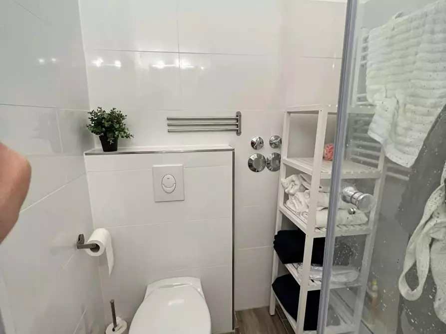 Immagine 4 di Appartamento in affitto  in Keithstraße a Berlin