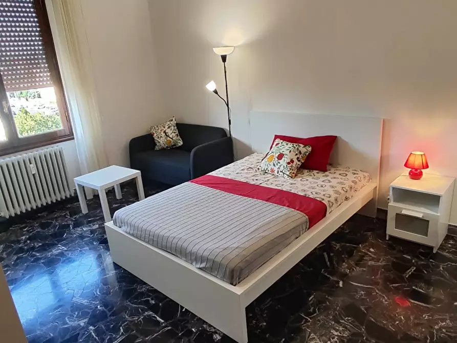 Immagine 1 di Camera in affitto  in Viale Fratelli Rosselli a Firenze