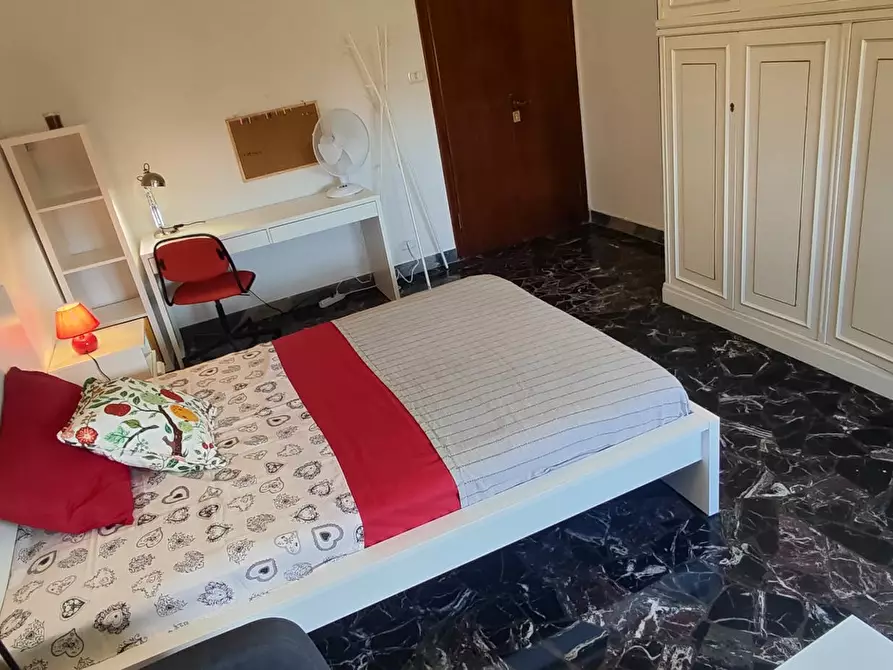 Immagine 3 di Camera in affitto  in Viale Fratelli Rosselli a Firenze