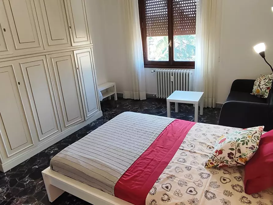 Immagine 4 di Camera in affitto  in Viale Fratelli Rosselli a Firenze