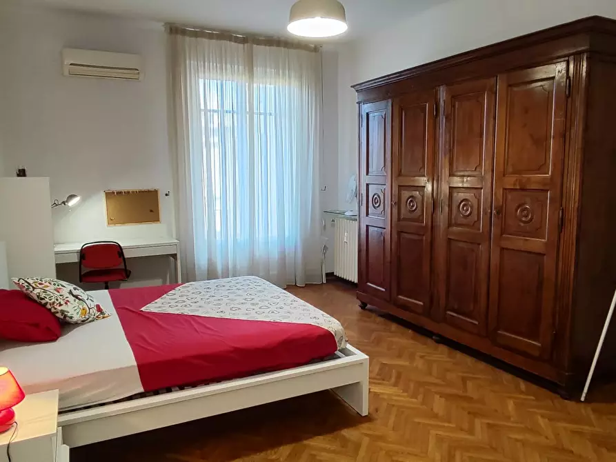 Immagine 2 di Camera in affitto  in Viale Fratelli Rosselli a Firenze