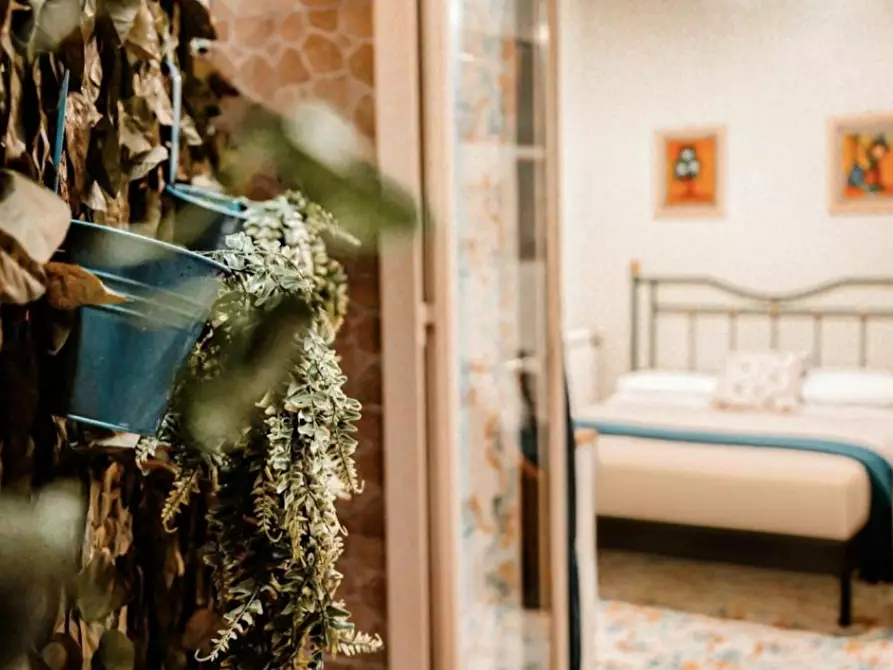 Immagine 8 di Camera in affitto  in Via Salvator Rosa a Napoli