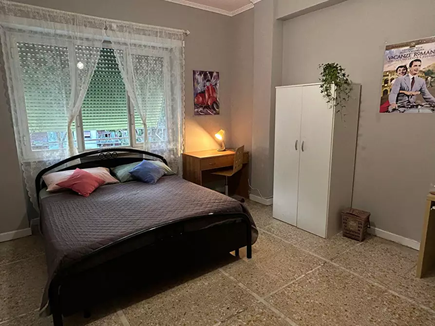 Immagine 1 di Camera in affitto  in Via di Casal Bertone a Roma