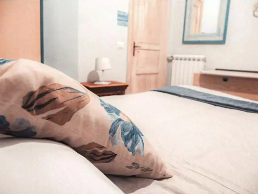 Immagine 1 di Camera in affitto  in Via Salvator Rosa a Napoli