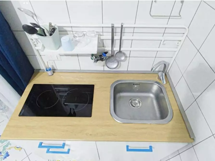 Immagine 5 di Camera in affitto  in Via Salvator Rosa a Napoli