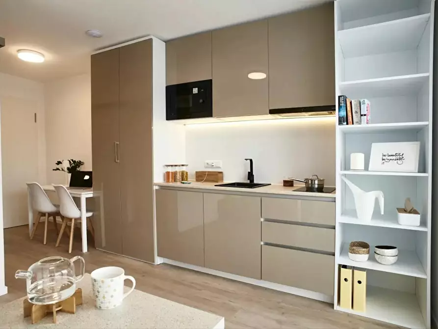 Immagine 2 di Appartamento in affitto  in Heddernheimer Landstraße a Frankfurt am Main