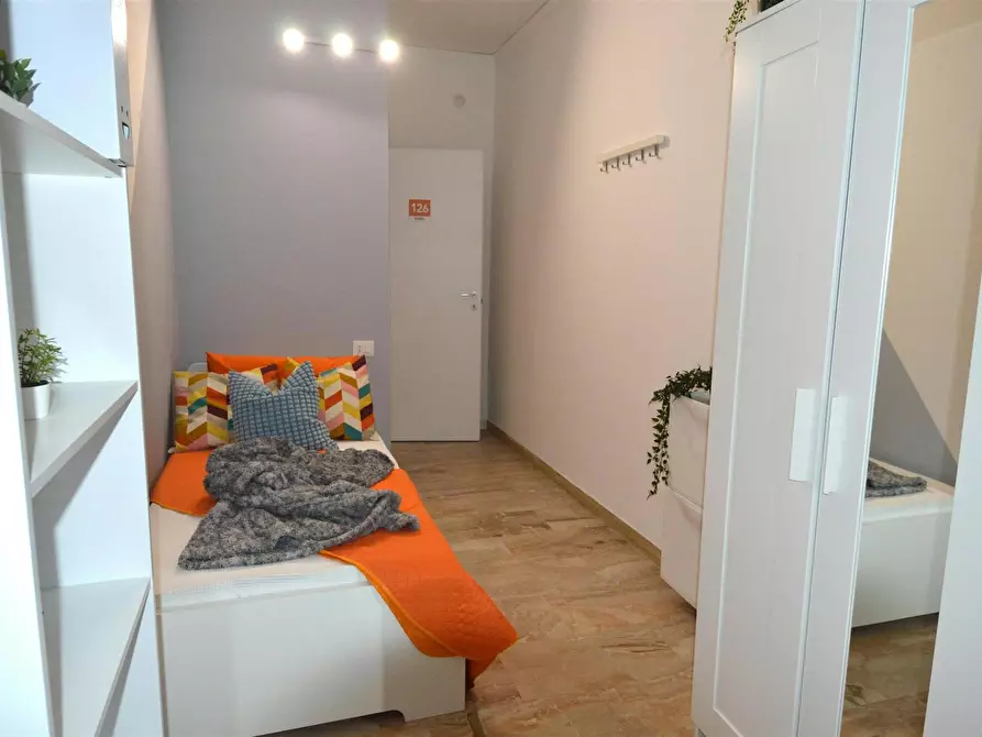 Immagine 1 di Camera in affitto  in Via Arsenio Crespellani a Modena