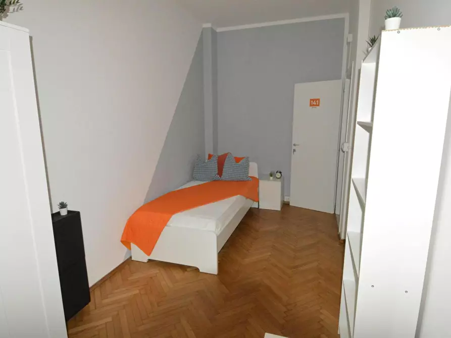 Immagine 1 di Camera in affitto  in Viale Gaetano Storchi a Modena