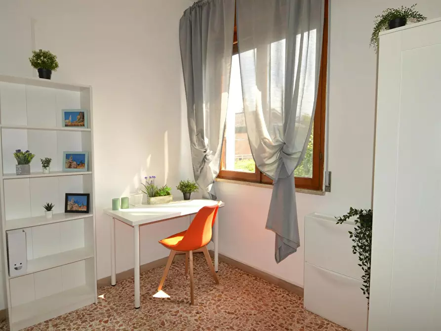 Immagine 4 di Camera in affitto  in Via Barbato Zanoni a Modena