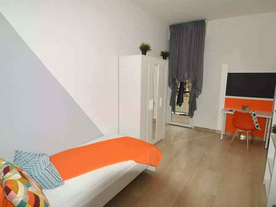 Immagine 1 di Camera in affitto  in Viale Gaetano Storchi a Modena