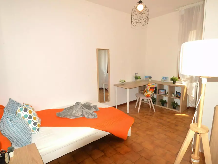 Immagine 1 di Camera in affitto  in Via Duccio da Boninsegna a Modena