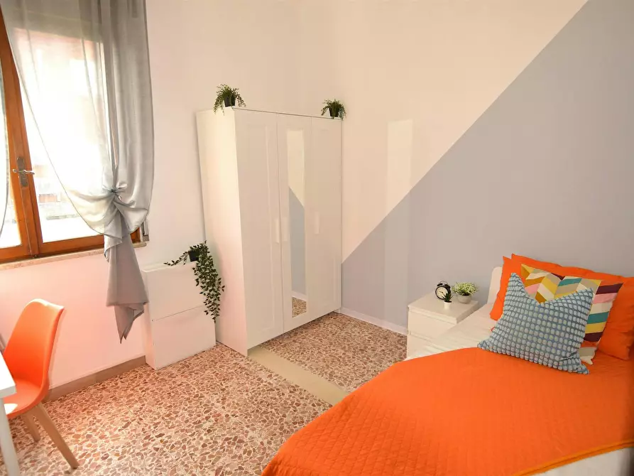 Immagine 2 di Camera in affitto  in Via Barbato Zanoni a Modena