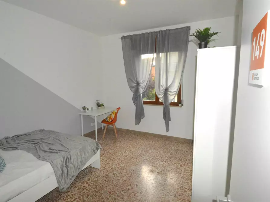 Immagine 1 di Camera in affitto  in Via Barbato Zanoni a Modena
