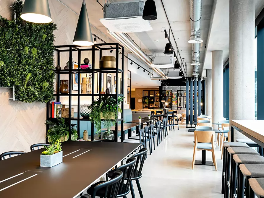 Immagine 4 di Appartamento in affitto  in Amelia-Mary-Earhart-Straße a Frankfurt am Main