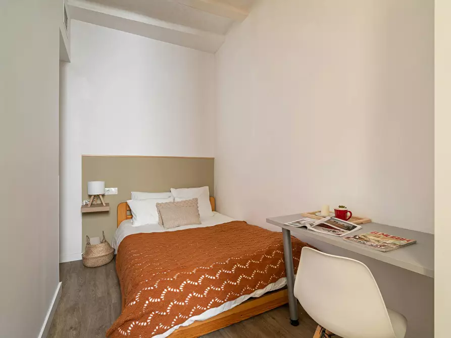 Immagine 1 di Camera in affitto  in Carrer de l'Hospital a Barcelona