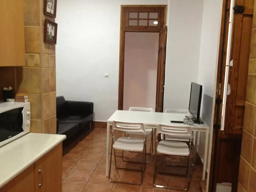 Immagine 7 di Camera in affitto  in Calle Segura a Alicante/Alacant